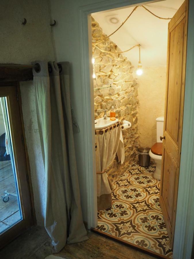 Le Chatel En Beaujolais Valsonne Exterior foto